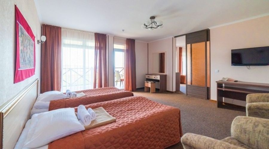 Family 4-местный  2комнатный корпус Deniz Resort с видом на озеро